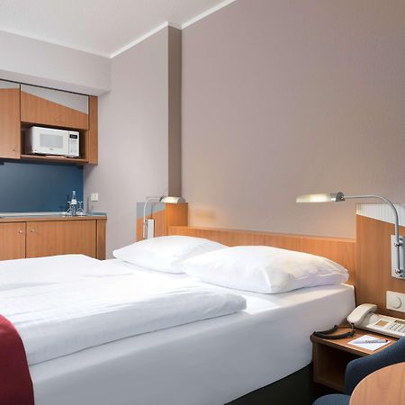 รามาดา บาย วินด์แฮม ฮันโนเวอร์ Hotel Laatzen ภายนอก รูปภาพ