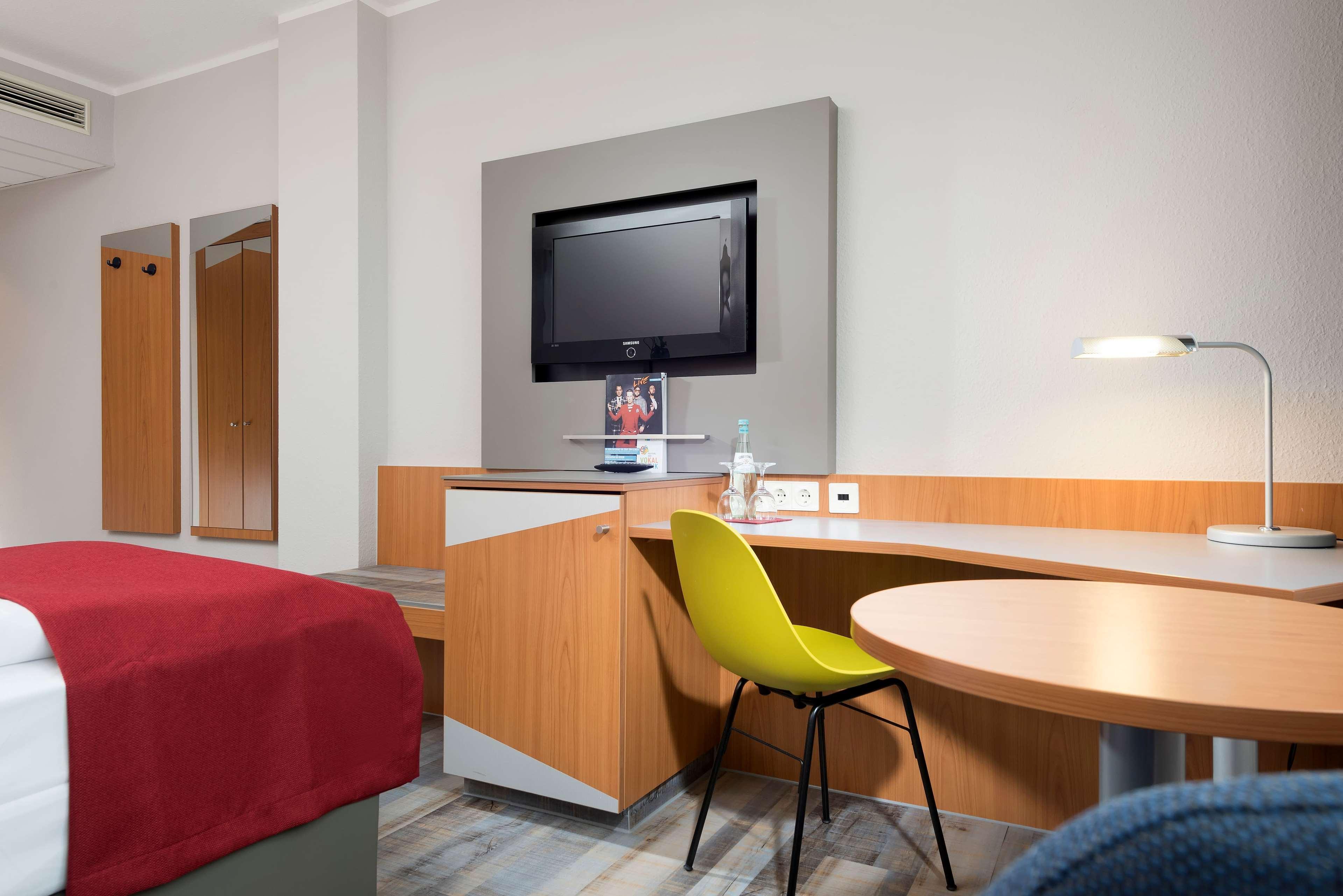 รามาดา บาย วินด์แฮม ฮันโนเวอร์ Hotel Laatzen ภายนอก รูปภาพ
