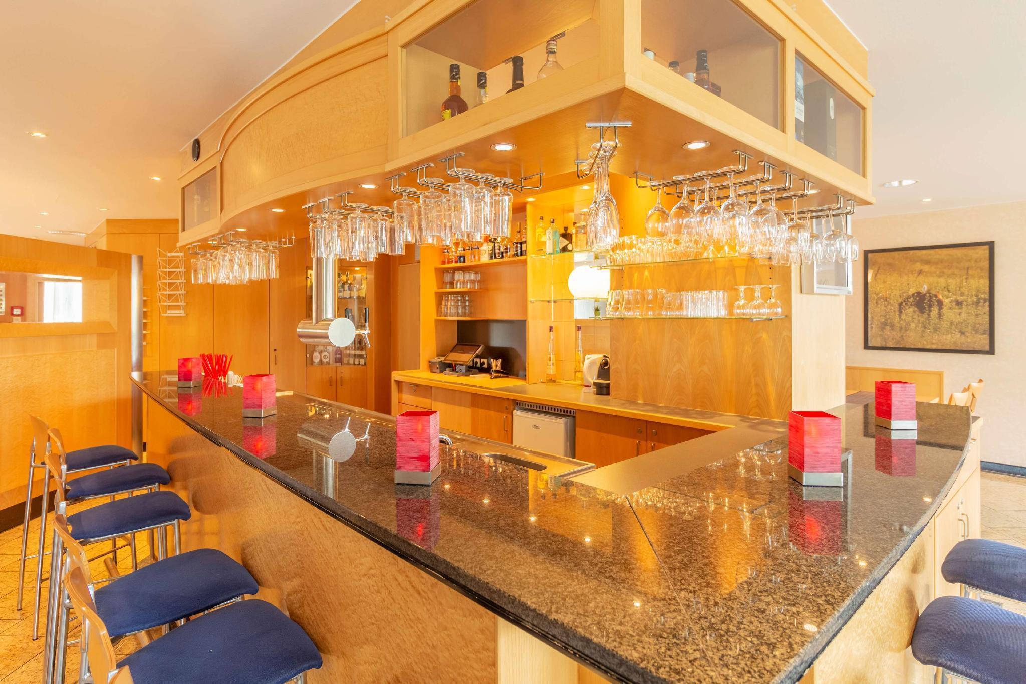 รามาดา บาย วินด์แฮม ฮันโนเวอร์ Hotel Laatzen ภายนอก รูปภาพ