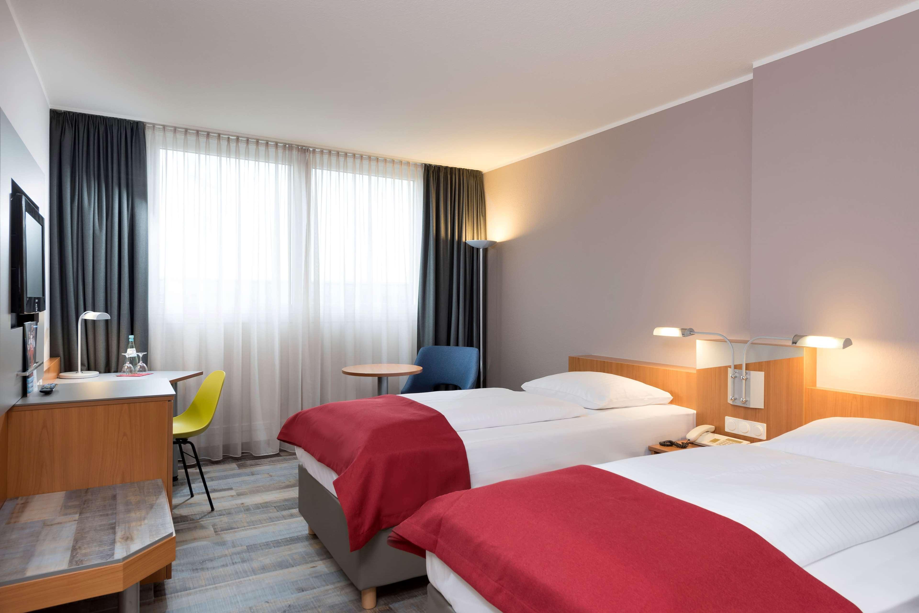 รามาดา บาย วินด์แฮม ฮันโนเวอร์ Hotel Laatzen ภายนอก รูปภาพ