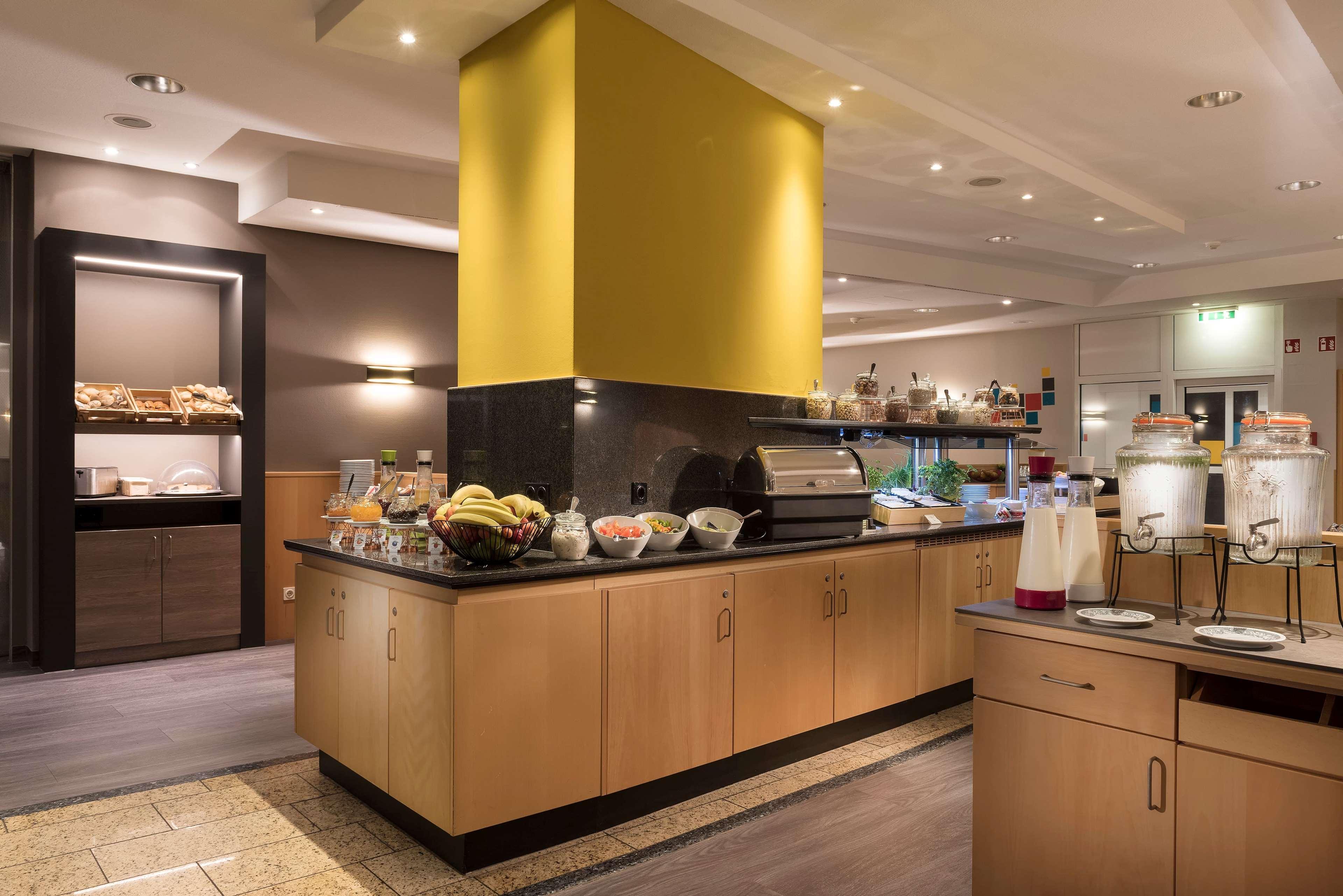 รามาดา บาย วินด์แฮม ฮันโนเวอร์ Hotel Laatzen ภายนอก รูปภาพ