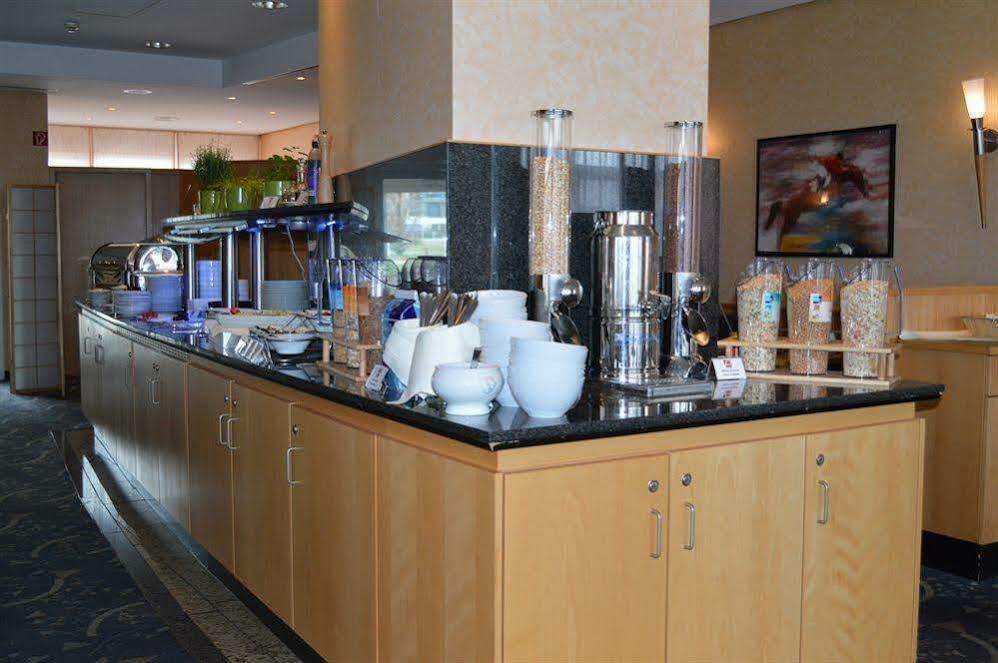 รามาดา บาย วินด์แฮม ฮันโนเวอร์ Hotel Laatzen ภายนอก รูปภาพ